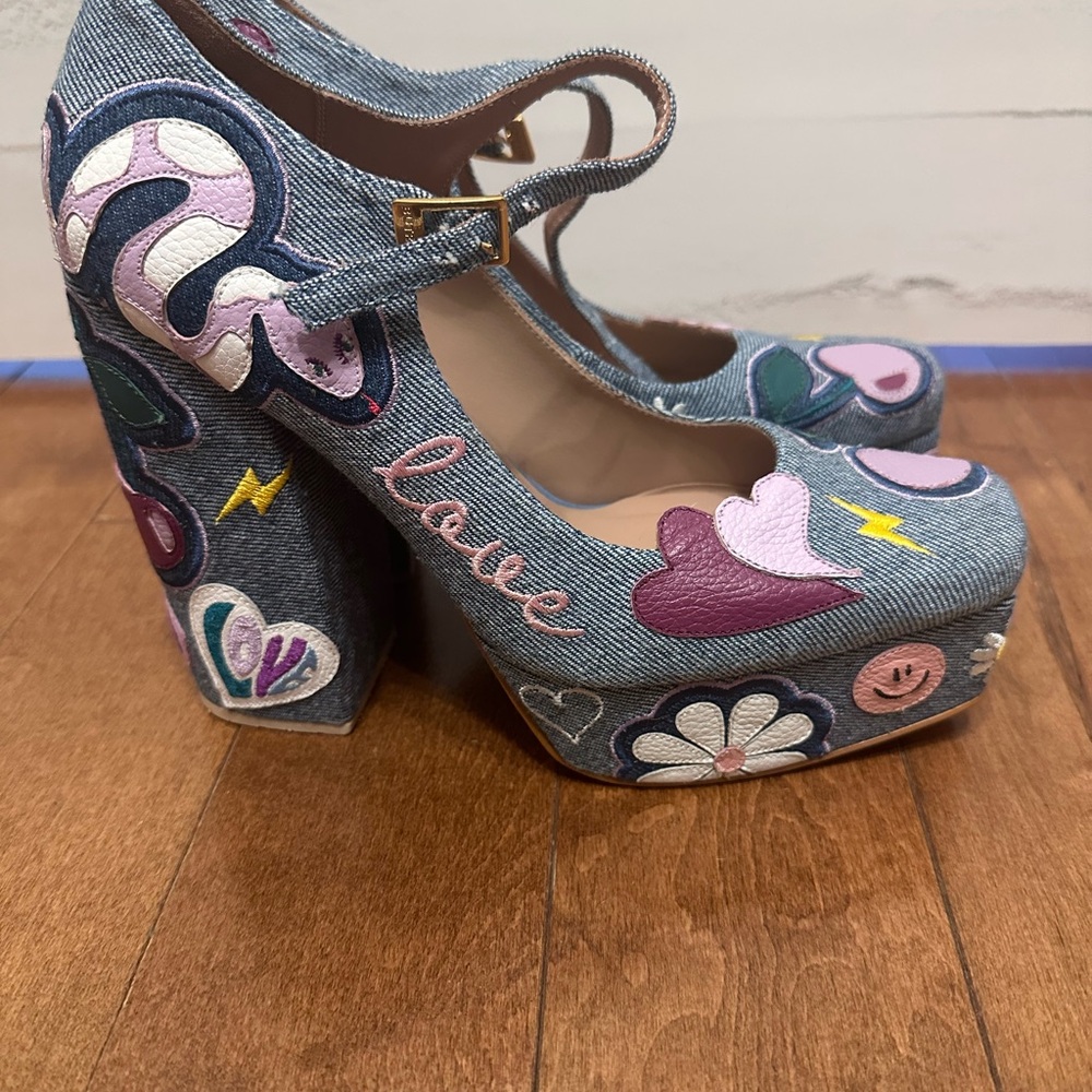 BUTRICH PERU Embroidered Denim Platform Heels